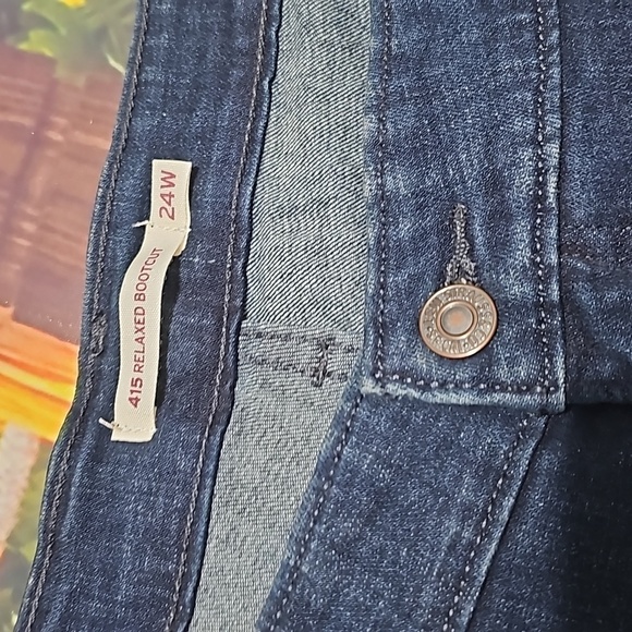 Levi's 415 Relaxed Bootcut Jeans Size 24W NWT - Picture 4 of 6